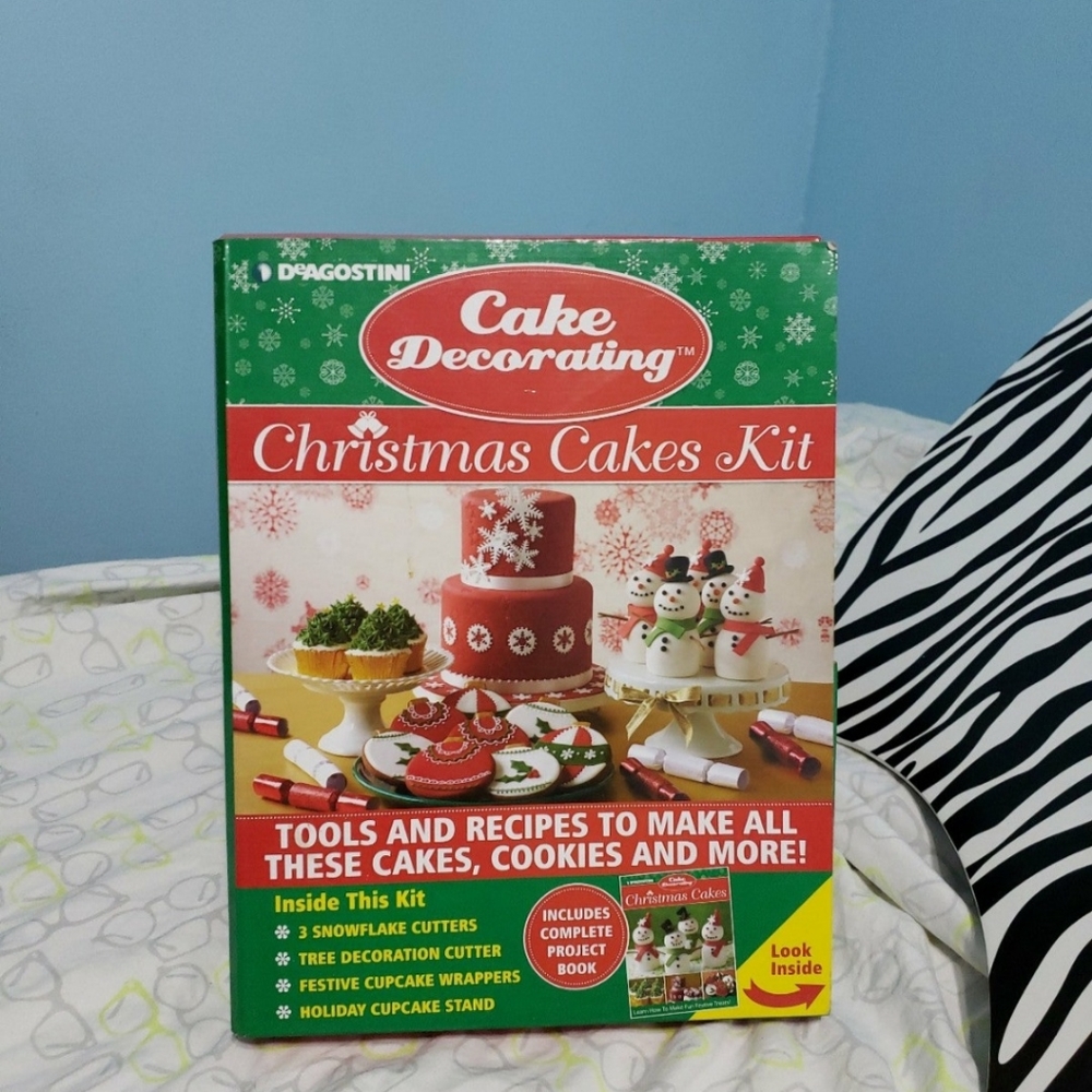 Cake Decorating Christmas Cake Kit